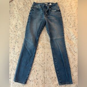 Good American Good Legs Skinny Jeans